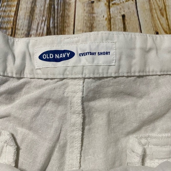 Old Navy White Gold Foil Palm Tree Linen Blend Chino Shorts - Picture 4 of 5